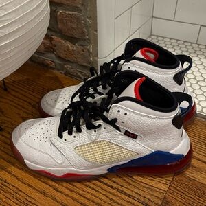 Jordan Mars 270 Basketball Shoes